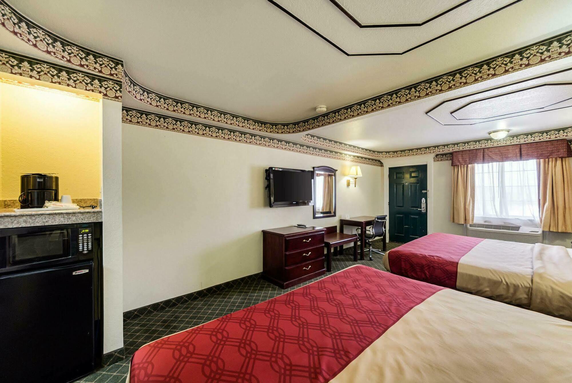 Three Rivers Executive Inn & Suites By Oyo Buitenkant foto